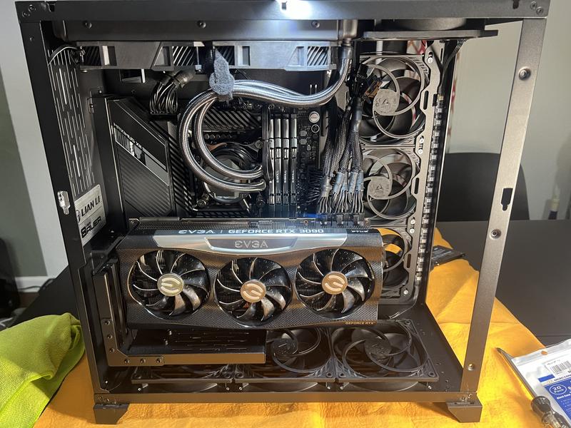 Lian Li Universal 4-slots GPU kit - Black - Micro Center