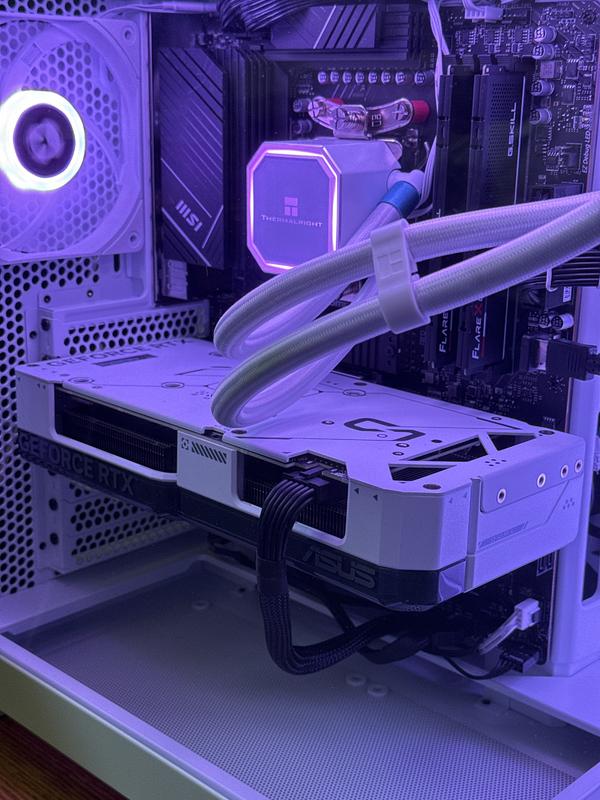 ASUS NVIDIA GeForce RTX 4070 Super Dual White Overclocked ASUS NVIDIA GeForce RTX 4070 Super Dual White Overclocked
