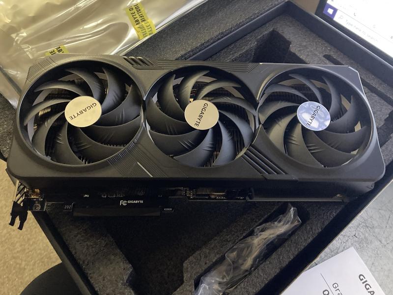 Gigabyte NVIDIA GeForce RTX 4090 Gaming RGB Overclocked Triple Fan