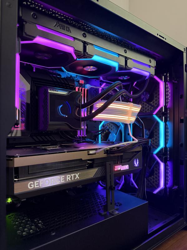 Zotac NVIDIA GeForce RTX 5090 SOLID Overclocked Triple Fan Zotac NVIDIA GeForce RTX 5090 SOLID Overclocked Triple Fan