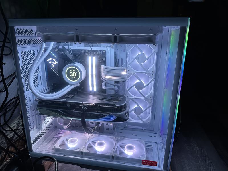 Lian Li O11 Dynamic EVO XL RGB Tempered Glass eATX Full Lian Li O11 Dynamic EVO XL RGB Tempered Glass eATX Full