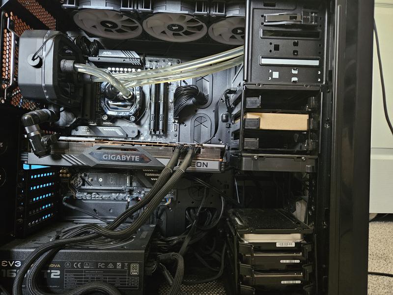 AMD Ryzen 9 9950X Granite Ridge AM5 4.30GHz 16-Core Boxed