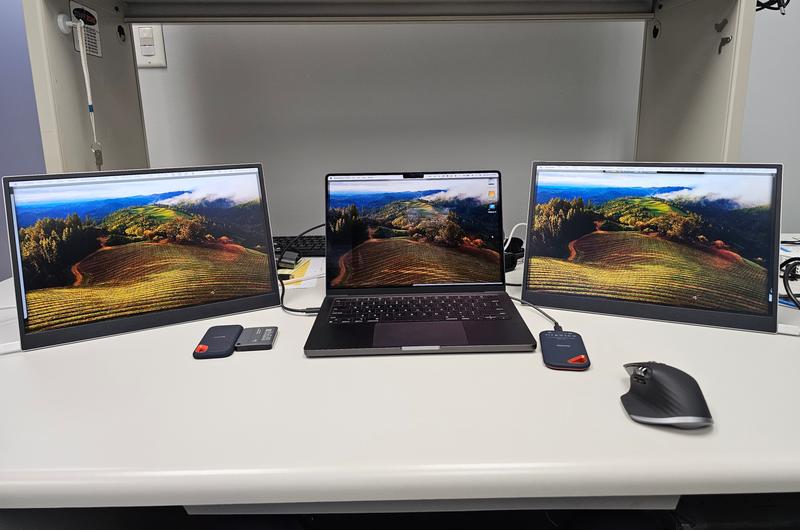 Apple MacBook Pro 14 Apple MacBook Pro 14
