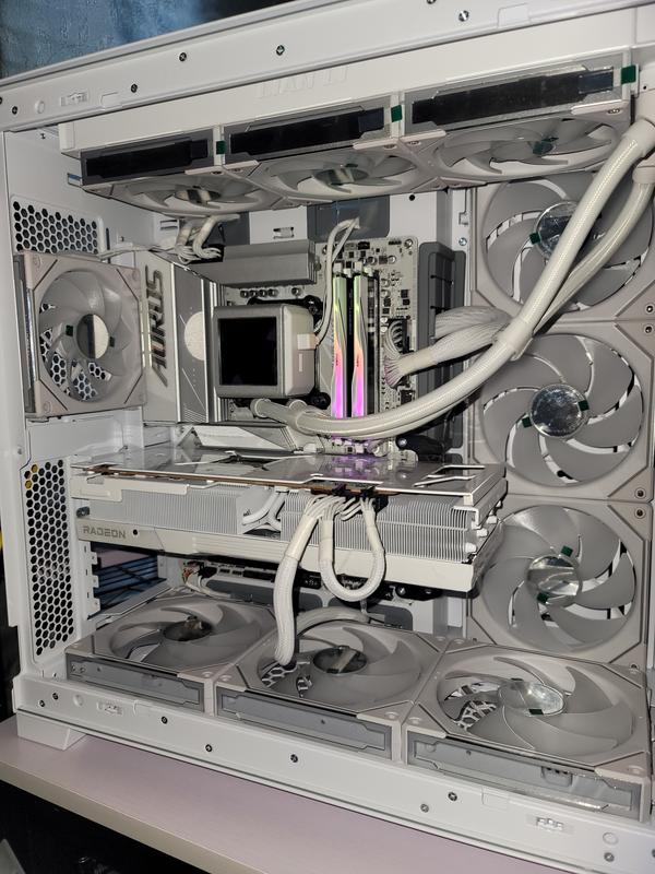 PowerColor AMD Radeon RX 7900 XT Hellhound Spectral White PowerColor AMD Radeon RX 7900 XT Hellhound Spectral White