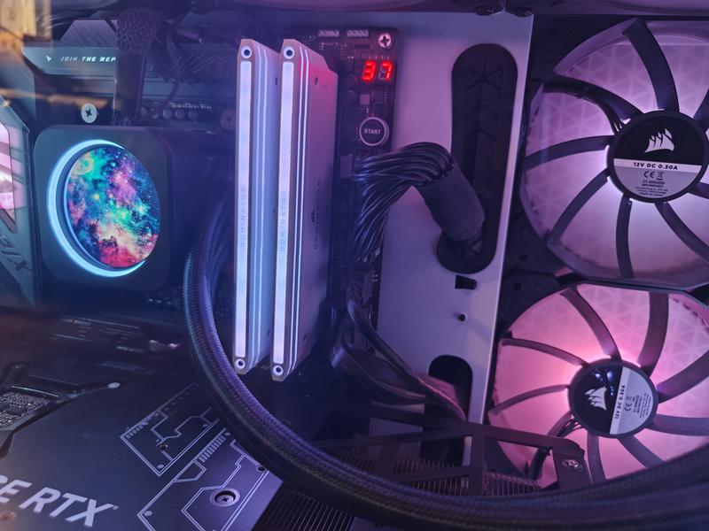 Corsair Dominator Titanium RGB 32GB (2 x 16GB) DDR5-7200 PC5-57600