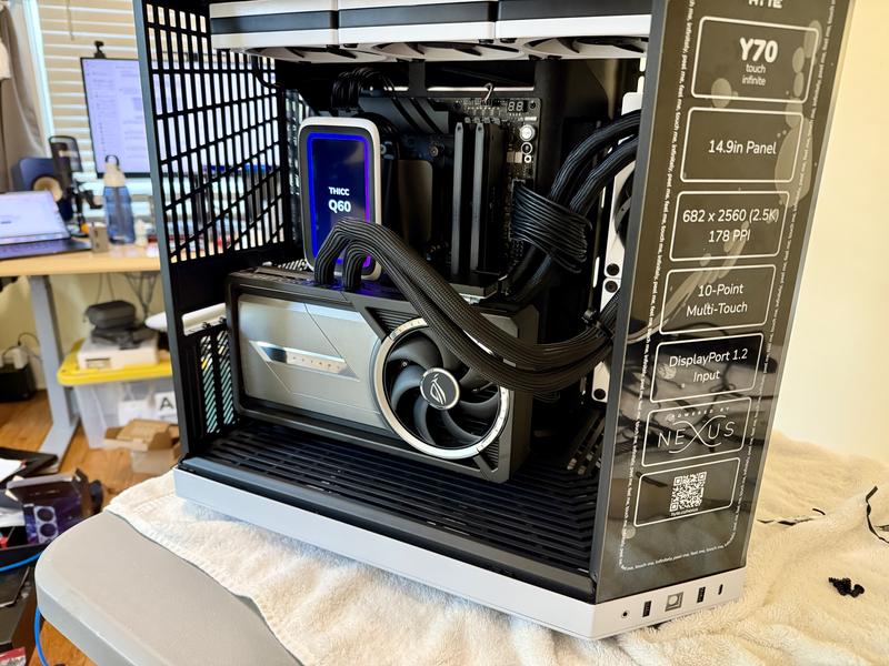 ASUS NVIDIA GeForce RTX 5090 Astral LC Overclocked Liquid Cooled