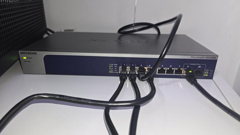 NETGEAR XS508M 8-Port 10G Multi-Gigabit Ethernet Unmanaged