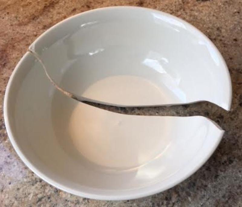 One bowl arrived broken