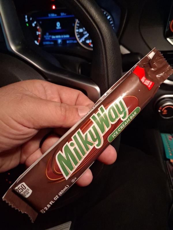 MILKY WAY Chocolatey Ice Cream Bars with Caramel and a Milk