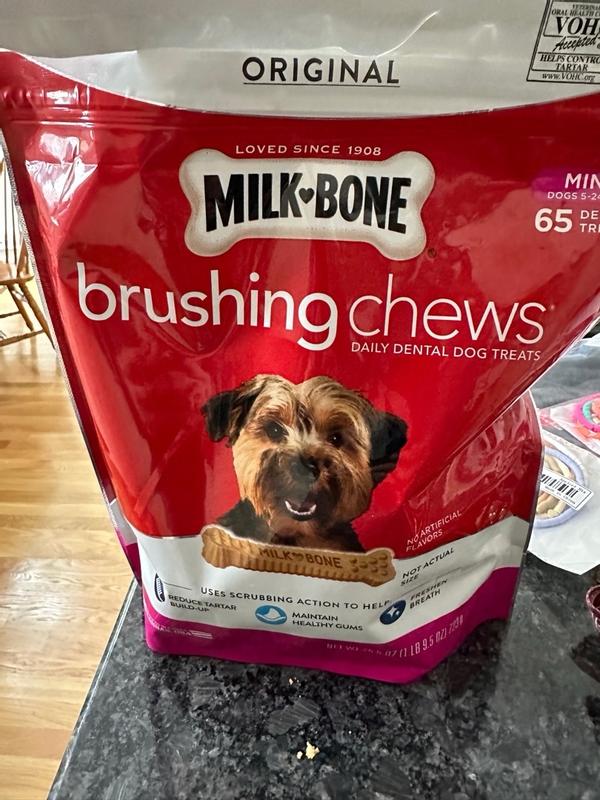 MILK-BONE Original Brushing Chews Daily Dental Dog Treats, Mini