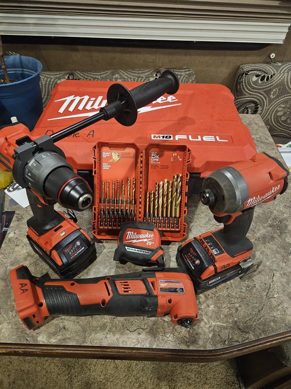 Milwaukee 2796-22 M18 FUEL ONE-KEY 18-Volt Lithium-Ion Brushless Cordless  Hammer Drill/Impact Driver Combo Kit 