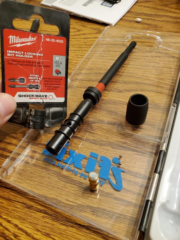 Milwaukee Shockwave 18 In. Impact Locking Bit Holder core