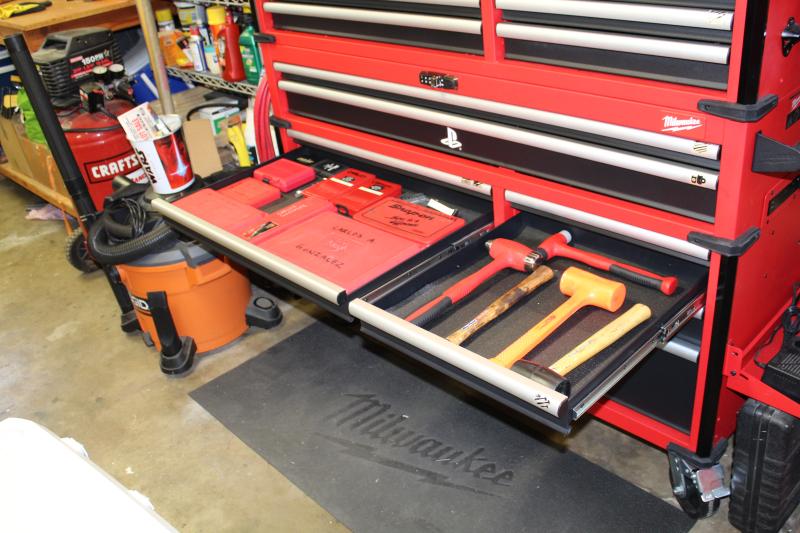 56 in deals milwaukee tool box