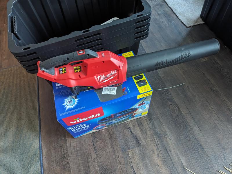 Milwaukee cordless best sale blower review