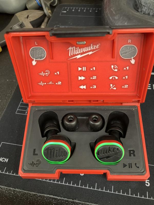 REDLITHIUM™ USB Bluetooth® Jobsite Ear Buds | Milwaukee Tool