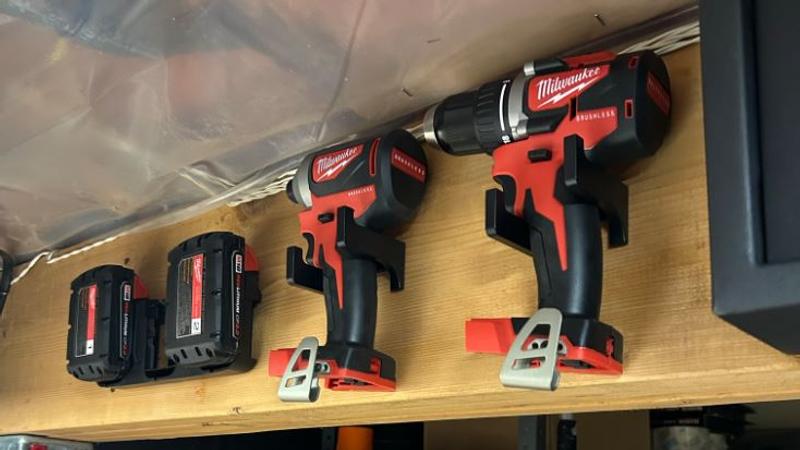 Milwaukee M18 18-Volt Lithium-Ion Brushless Cordless 1/2 Inch Compact  Drill/Driver (Tool-Only) 2801-20