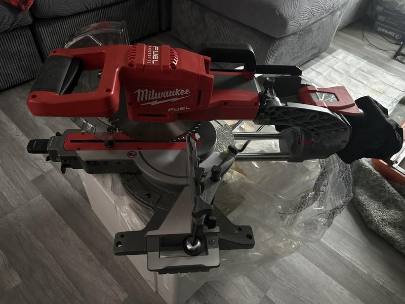 MILWAUKEE ELECTRIC TOOL 2734-21HD M18 - Sierra ingletadora compuesta, bisel  doble, deslizante, 10 pulgadas