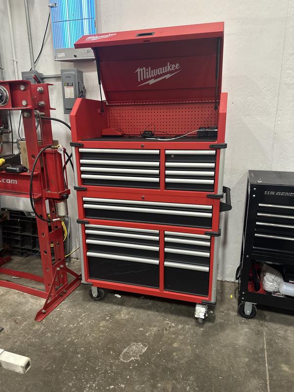 Milwaukee Tool Storage 41 in. W Heavy Duty Red Tool Chest Combo 48-22-8549  - The Home Depot