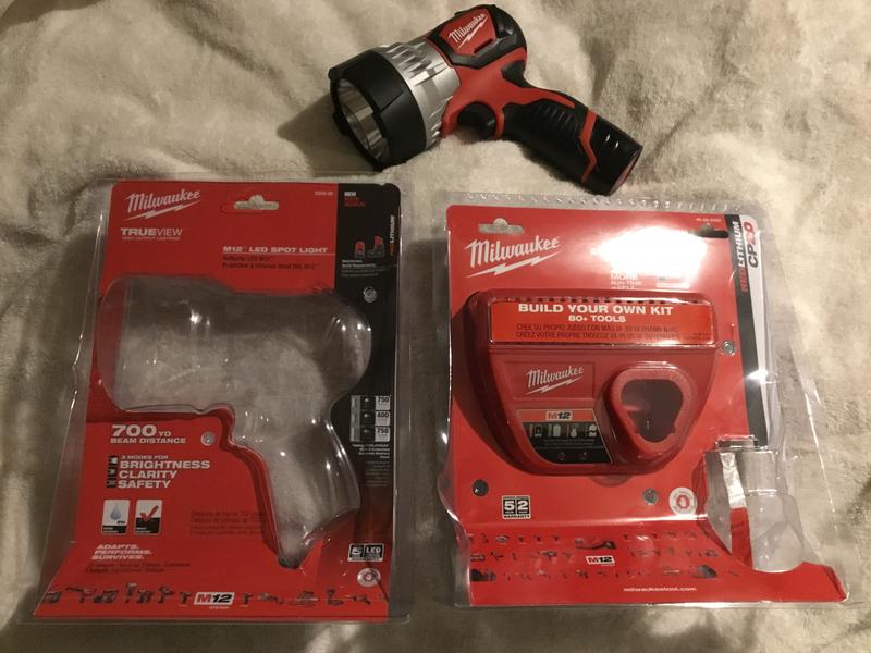 Milwaukee M12 LED Spot Light 700 Lumens 2353-20 (BARE TOOL)