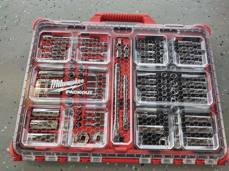 106 piece store milwaukee socket set