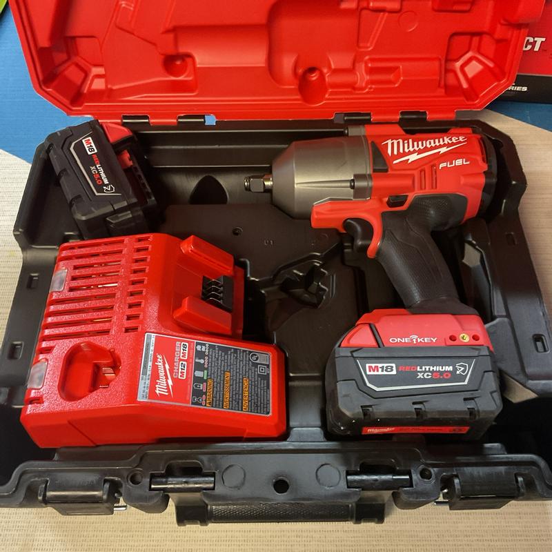 Milwaukee 286322 M18 18V Cordless Impact Wrench Kit 人気の中古 Milwaukee M