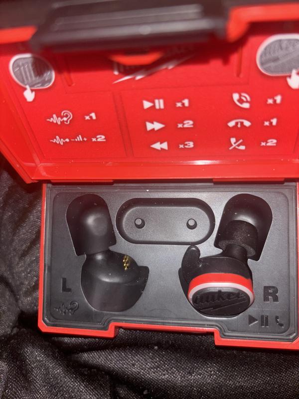 REDLITHIUM™ USB Bluetooth® Jobsite Ear Buds | Milwaukee Tool