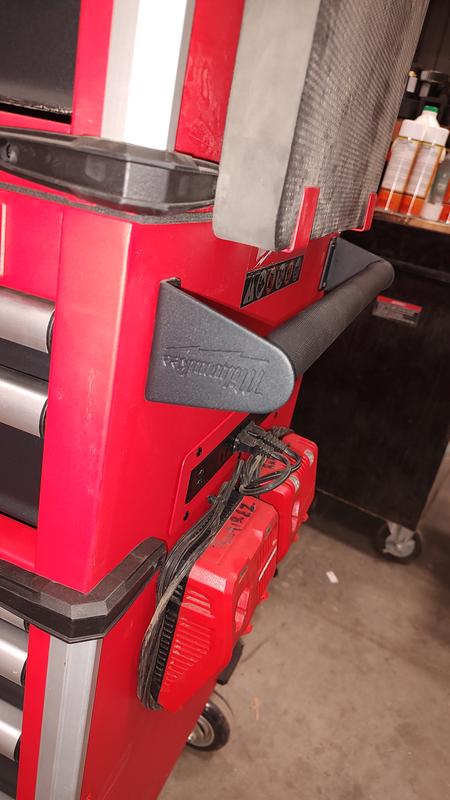 56 in deals milwaukee tool box