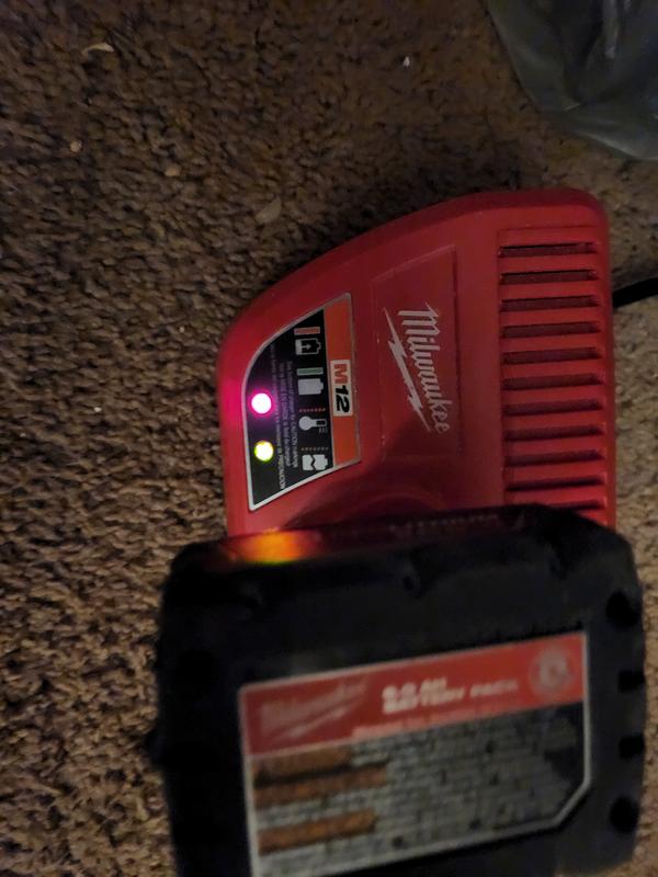 Milwaukee m12 flashing red and online green