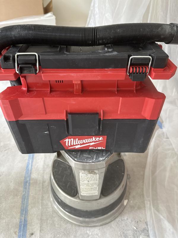 Milwaukee M18 FUEL PACKOUT 2.5 Gallon Wet/Dry Vacuum 0970-20 Milwaukee M18 FUEL PACKOUT 2.5 Gallon Wet/Dry Vacuum 0970-20