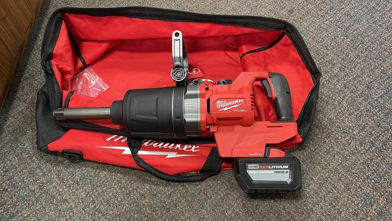 Milwaukee Tool - Cordless Impact Wrench: 18V, 1″ Drive, 1,200 RPM -  98947013 - MSC Industrial Supply