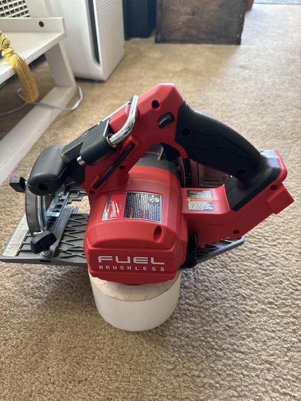 Milwaukee cordless circular saw best sale left handed