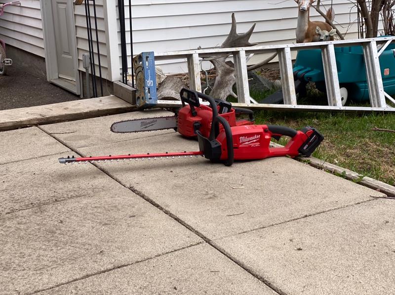 Milwaukee 2726 m18 discount fuel hedge trimmer