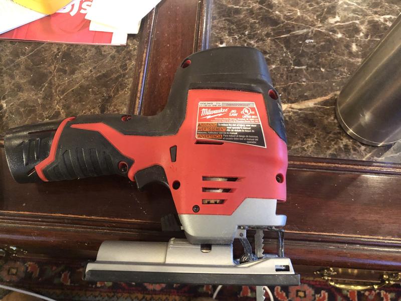 Milwaukee m12 deals fuel jigsaw