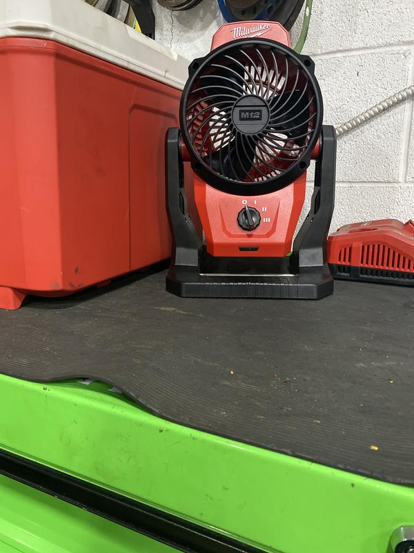 Milwaukee m12 online fan