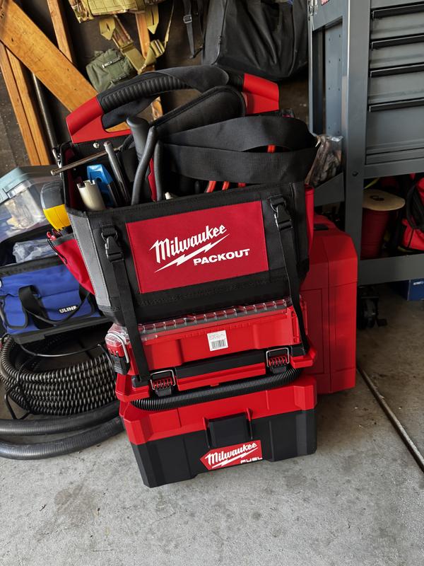 Milwaukee M18 FUEL PACKOUT 2.5 Gallon Wet/Dry Vacuum - 0970-20