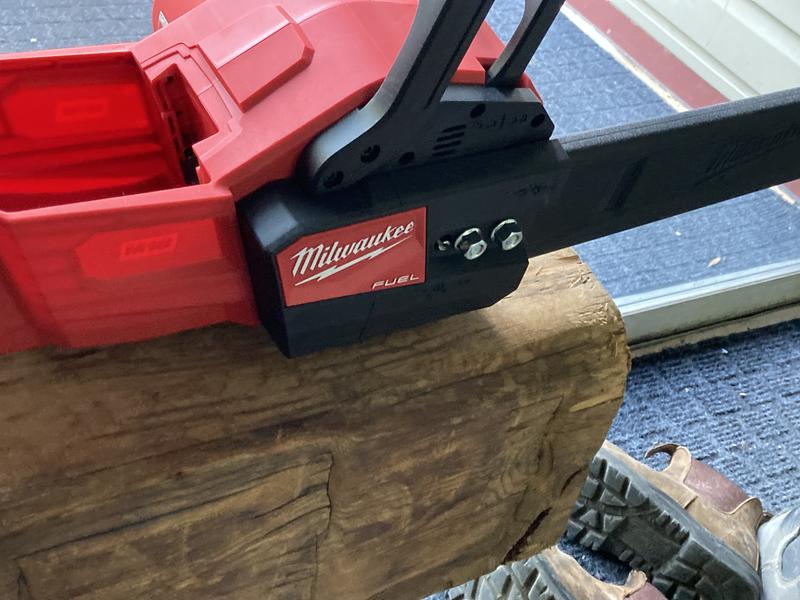 16 inch deals milwaukee chainsaw