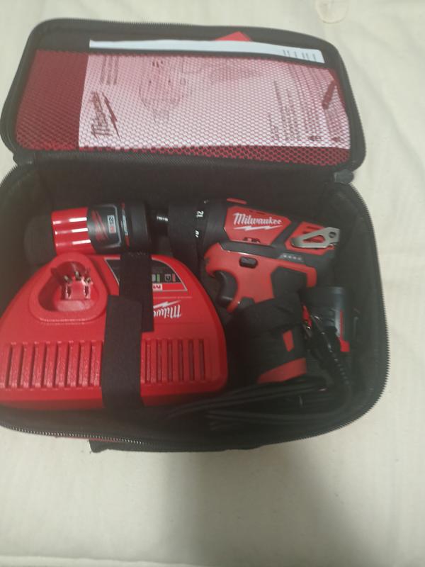 Milwaukee M4 1/4 Hex Screwdriver Kit 2 RedLithium Batteries