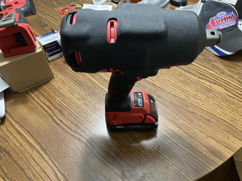 Milwaukee Impact Wrench M18 CHIW34 Fuel - 3/4 in - 2x 18v Batteries