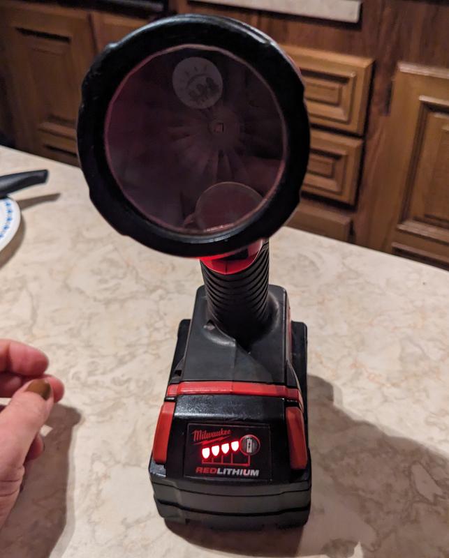 Milwaukee 18 deals volt light