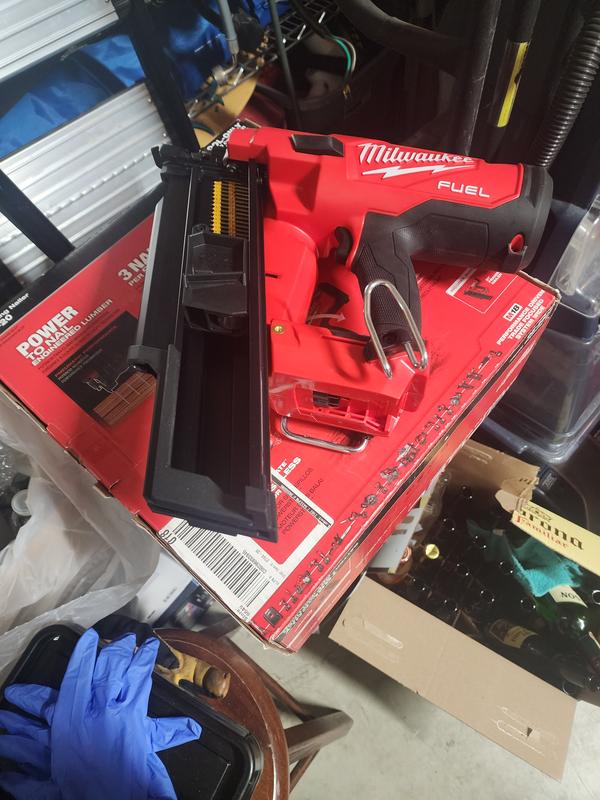 M18 FUEL 21 Degree Framing Nailer Kit Milwaukee Tool