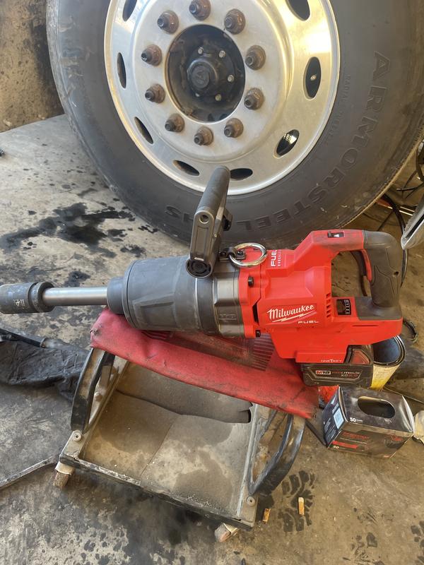Milwaukee M18 FUEL 1in. D-Handle Extended Anvil High Torque Impact