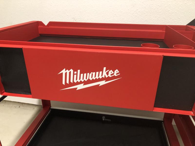 Milwaukee 40 deals inch tool cart