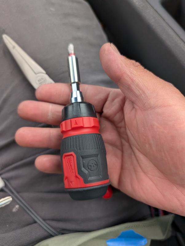 8-in-1 Ratcheting Compact Multi-Bit Screwdriver | Milwaukee Tool