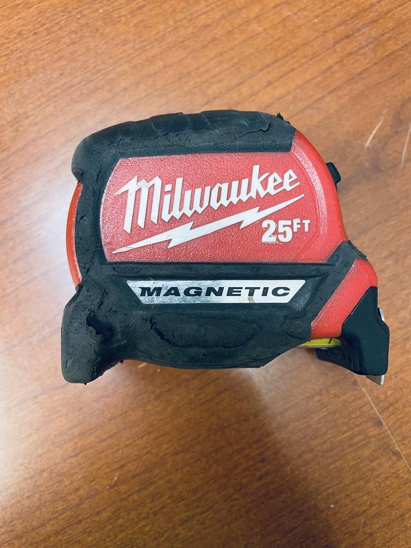 Milwaukee Ruban à mesurer magnétique STUD II 5m largeur 33mm