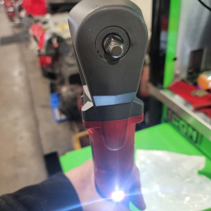milwaukee-impact-wrenches-2564