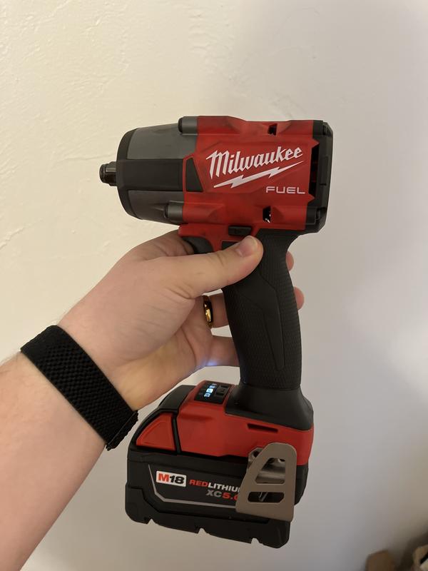 Milwaukee 2852-20 - M18 FUEL™ 3/8 Mid-Torque Impact Wrench w/ Friction  Ring 