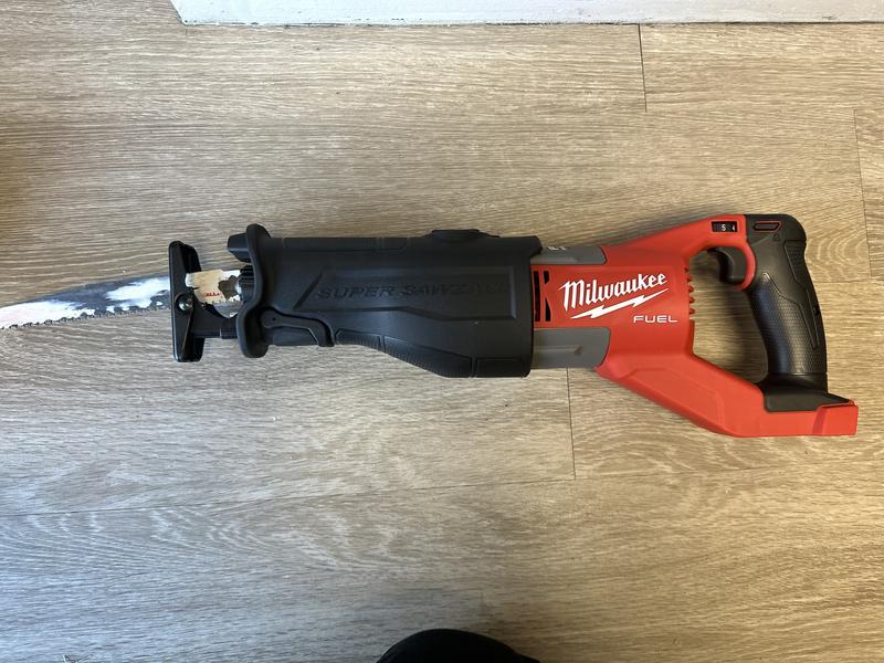 さる Milwaukee-2722-20 M18 Fuel™ Super Sawzall® 18 VDC 12 Ah Lithium