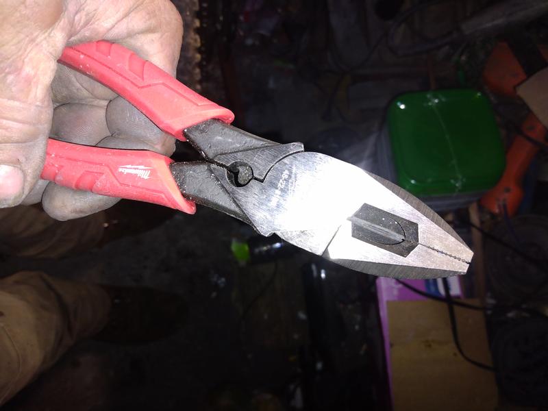 Details about   Milwaukee 48-22-6500 High Leverage Linesman's Pliers with Crimper New 