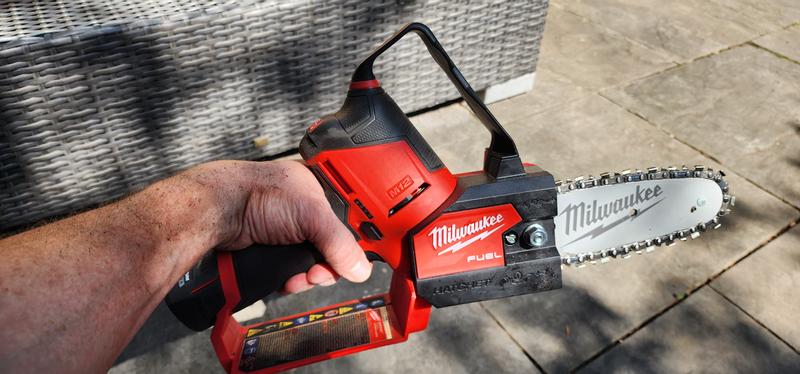 Milwaukee Tool Milwaukee M12 Mini Chainsaw Milwaukee M12 FUEL