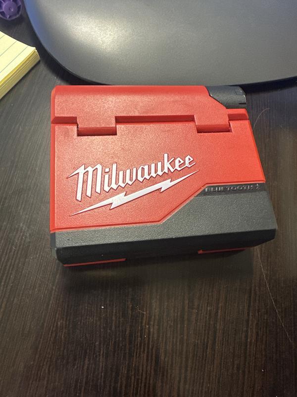 REDLITHIUM™ USB Bluetooth® Jobsite Ear Buds | Milwaukee Tool